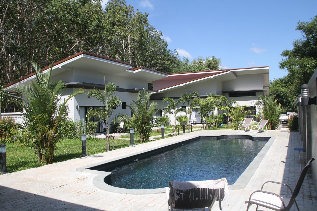 Medithairean Guesthouse Ao Nang Exterior photo